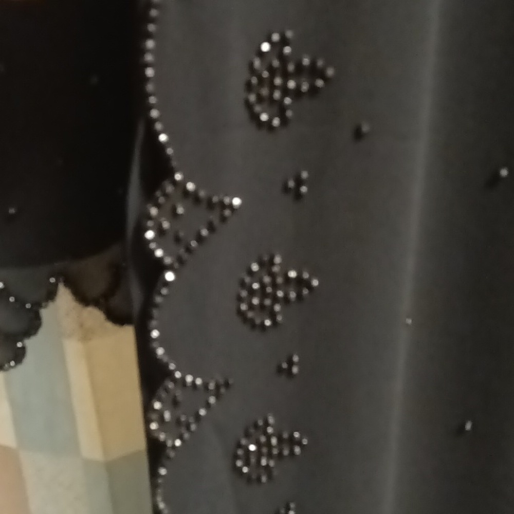 FINAL PRICE J. R. NITES BY CALIENDO 2-pc  beaded scalloped blouse/maxi skirt 6 - Picture 9 of 16